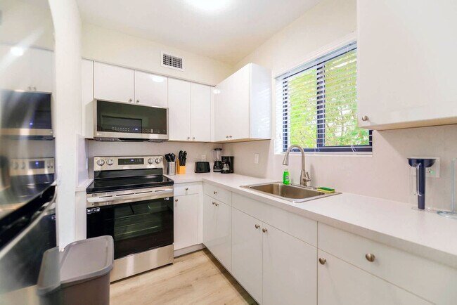700 SW 11th Ave Unit SI FL1-ID1230855P