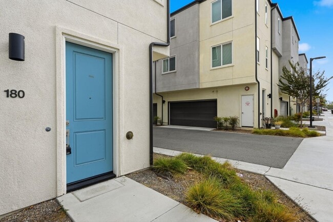 Photo - 5257 Beachfront Cove