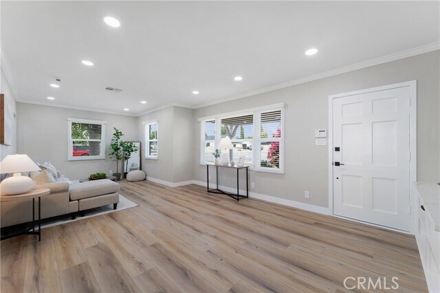 Photo - 501 S Poplar Ave