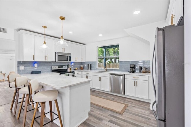 Photo - 2201 50th Ave N