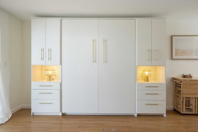6 Ashworth Ave Unit 16
