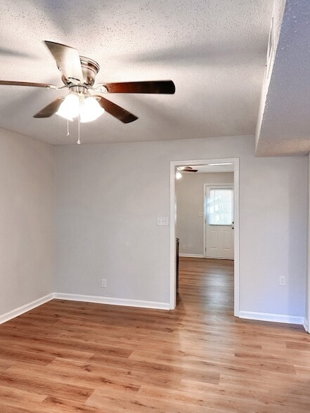 Photo - 470 Martha Ln Unidad E