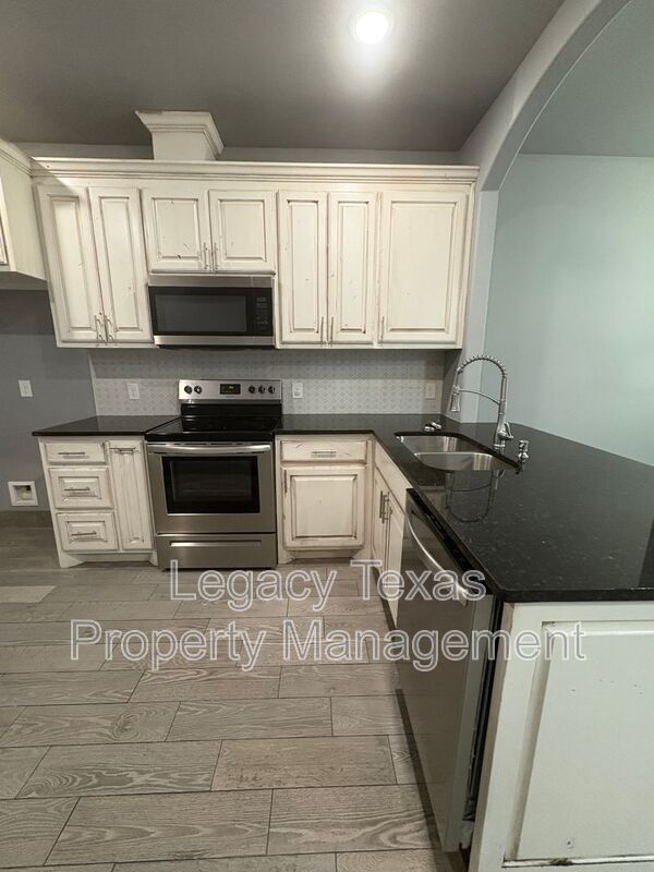 Photo - 216 Cleveland St Unit B