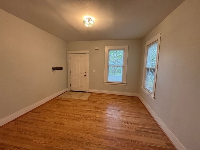 Photo - 117-119 Whittier Ave. Unit 117 Whittier Ave - FL 1