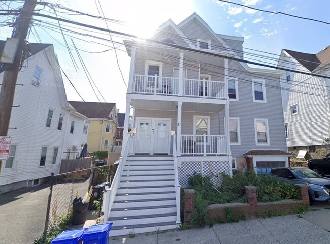 Building Photo - 39 Magnolia St Unit 2