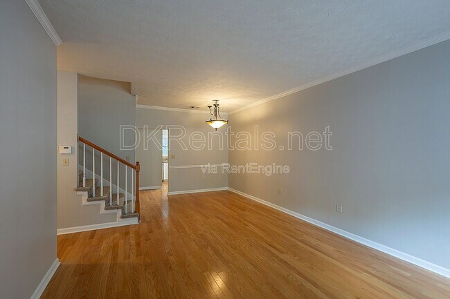 Photo - 2680 Pine Tree Rd NE Unidad 3