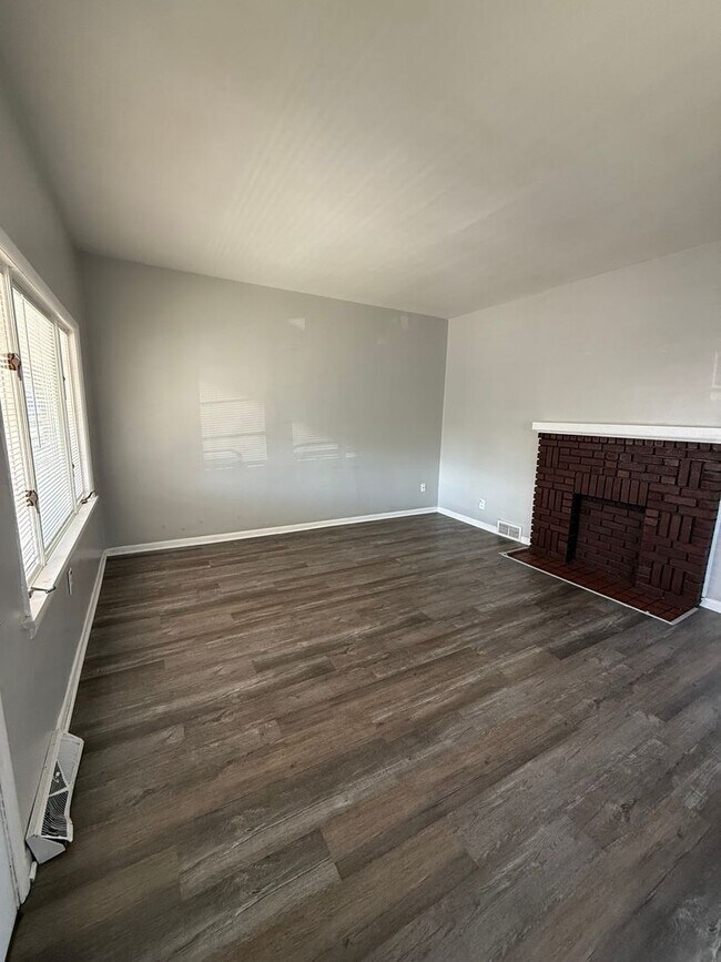 Photo - 3 Bed 1 Bath- Rochester PA