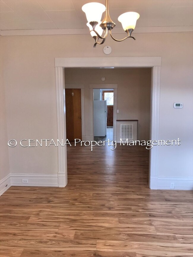 Photo - 731-733 Zarelda Unit 733