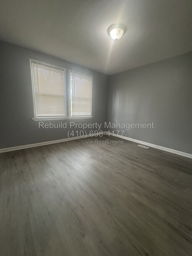 Photo - 5634 Midwood Ave
