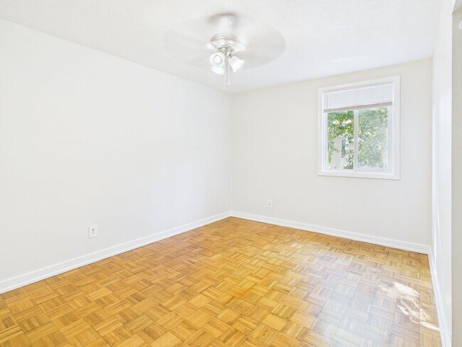 Photo - Forest Square Apartments