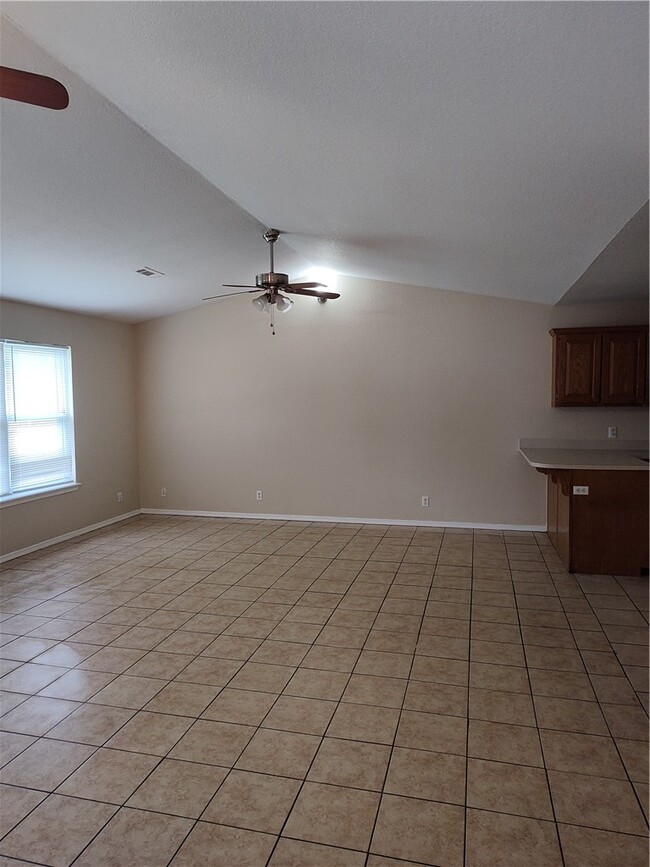 Photo - 2282 Danielle Dr