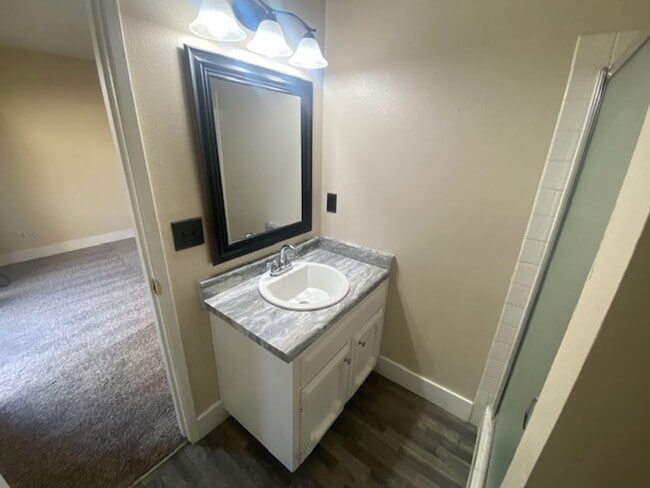 Photo - t65 Unit t65/104
