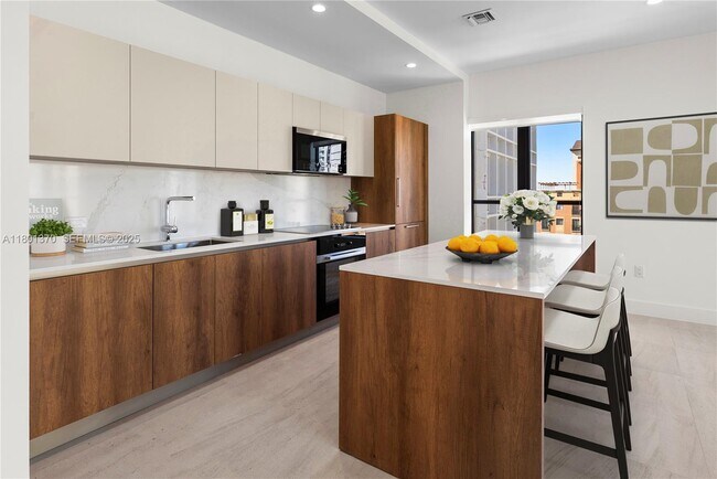 Photo - 701 Valencia Ave Unit 402