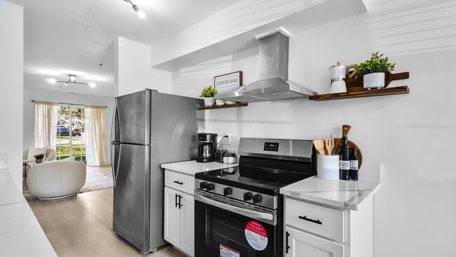 Photo - Trumbull Terrace