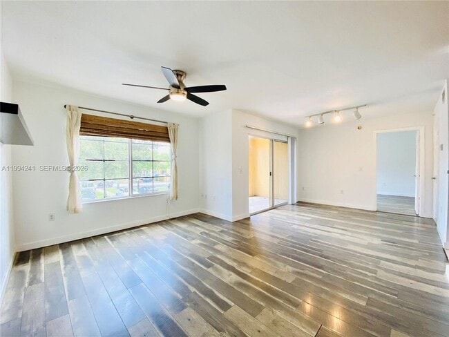 Photo - 4200 San Marino Blvd Unidad 205