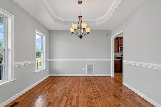 Photo - 147 Watersedge Ln