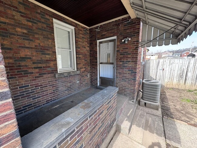 Photo - Gorgeous Fully Renovated 4-Bed 1-Bath House In Christy Park!!!