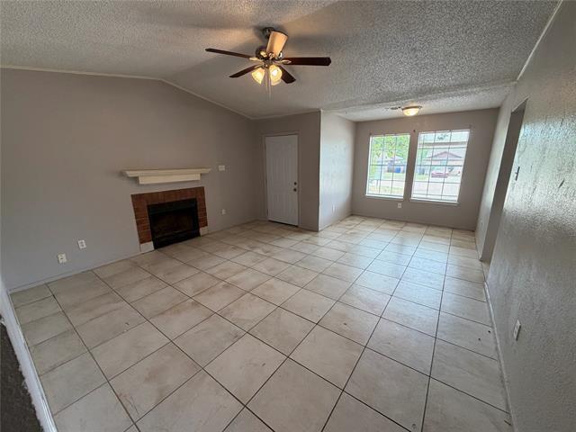 Photo - 737 Woodland Ct