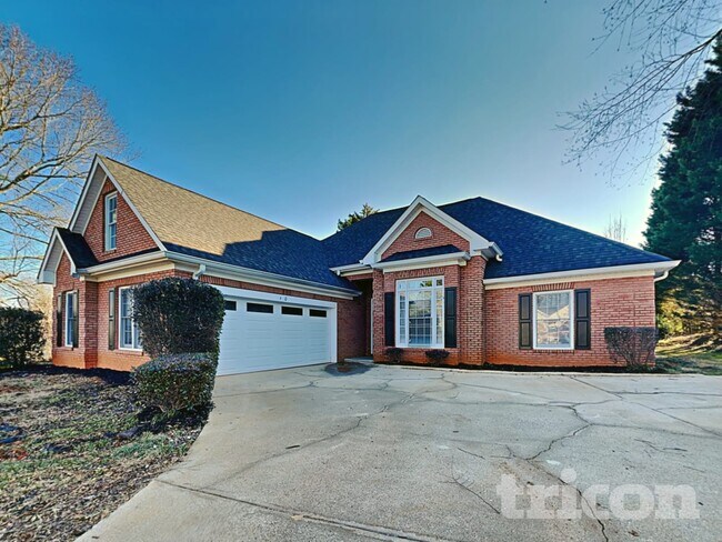 Photo - 160 Wisteria Way
