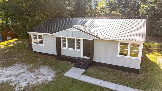 Photo - 821 Sandalwood Dr