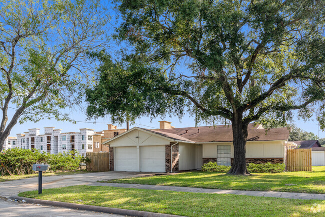 Building Photo - 15803 Ruppstock Dr Rental