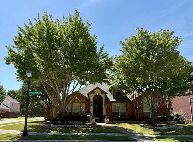 Building Photo - 1899 Kings View Dr Rental