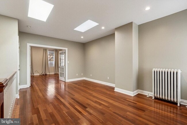 Building Photo - 2320 Lombard St Rental