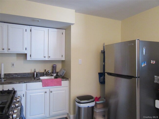 Photo - 48 E Main St