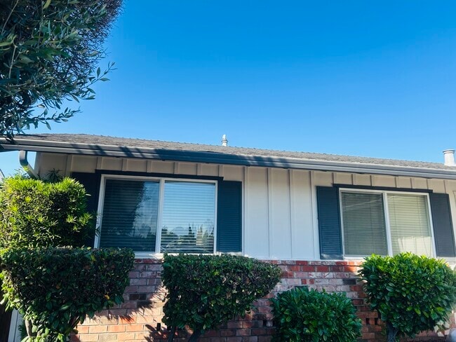 Building Photo - 35432 Baldwin Pl Rental