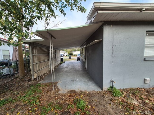 Photo - 11 S Barbour St