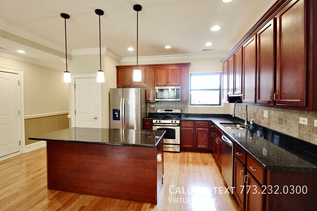 Photo - 5528 S Indiana Ave Unidad 2