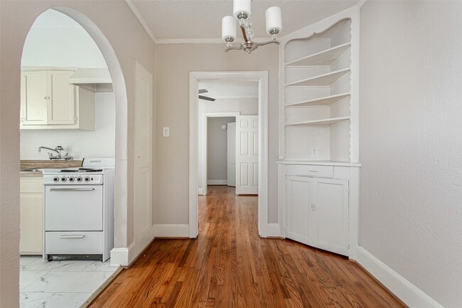 Photo - 5900 Oram St Unit 2