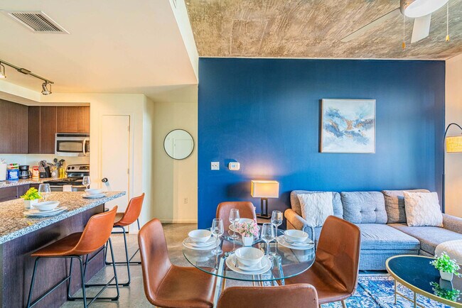 Photo - 888 N 4th St Unidad ID1263027P