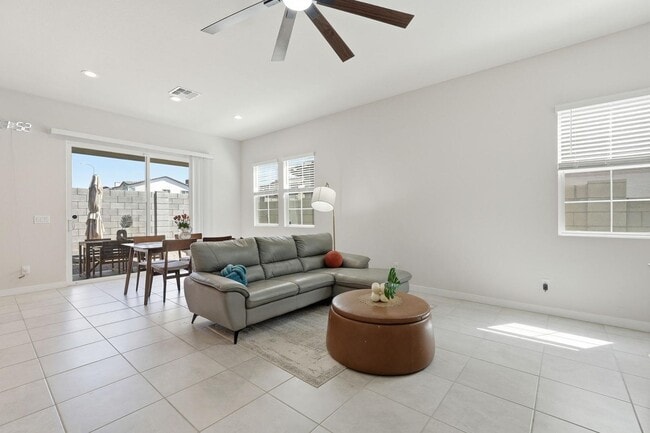 Photo - 1521 S Senate St