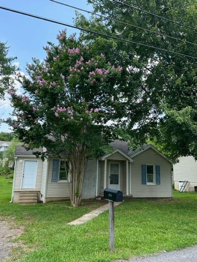 Powell 37849 - Completely Renovated, 2 bedroom, 1 bath Rancher - Contact Kenna Stephens (865) 604... - Powell 37849 - Completely Renovated, 2 bedroom, 1 bath Rancher - Contact Kenna Stephens (865) 604...