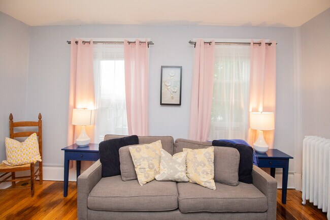636 Washington St Unit 5