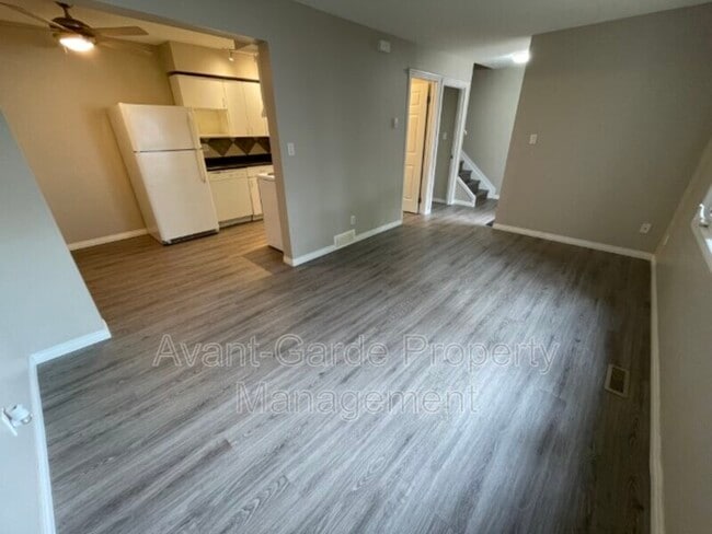 Photo - 14125-14182 82 St NW