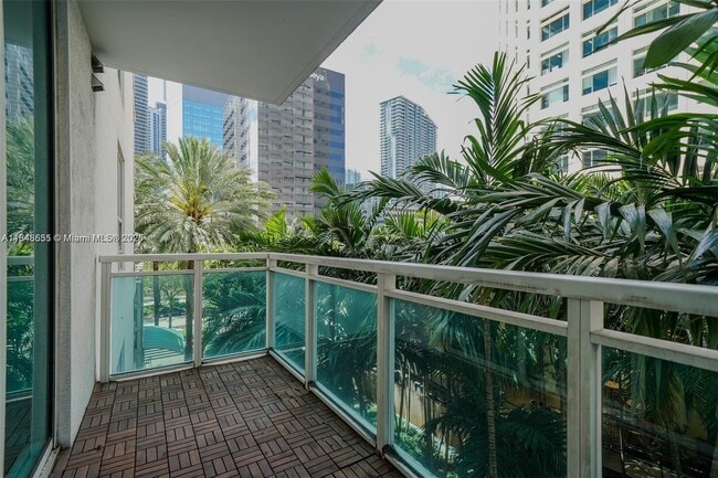 Photo - 950 Brickell Bay Dr Unit 302