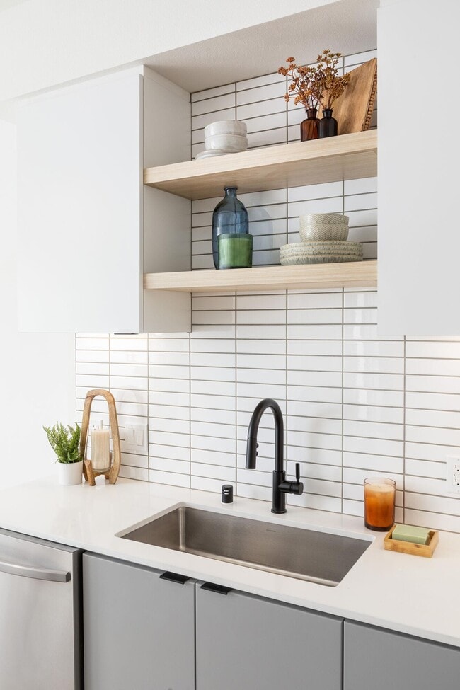 The Charlie Santa Monica apartments — community photo