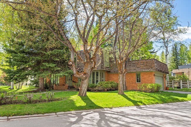 Photo - 531 Gillespie Ave