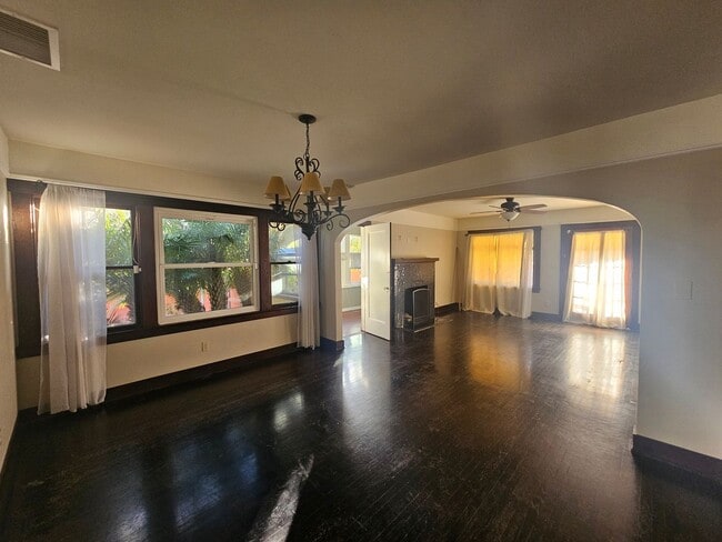 Photo - 133 N Tassajara Dr