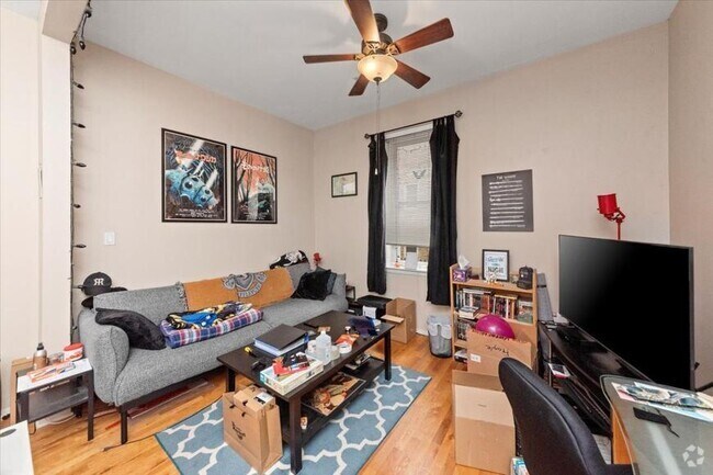 Building Photo - 1 bedroom in Chicago IL 60613 Unit 1R Rental