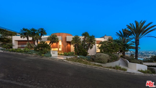 Photo - 9305 Nightingale Dr