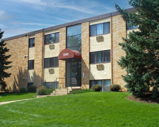 Photo - Clark Place Apartments & Townhomes