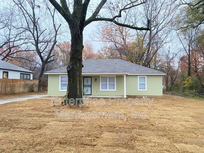 Photo - 3490 Ardmore St