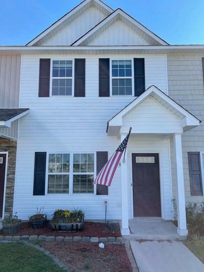 Building Photo - Excellence on Ebb Tide! Rental