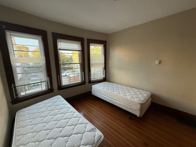 Photo - 139 Franklin St Unit 2