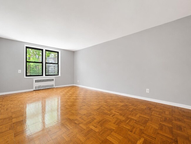 Photo - 525-527 Riverdale Avenue Unit 2E