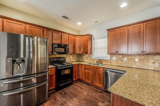 Photo - 245 Hathaway Ln