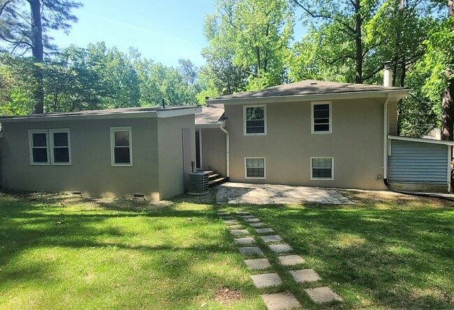 Photo - 1584 Greenwood Dr NW